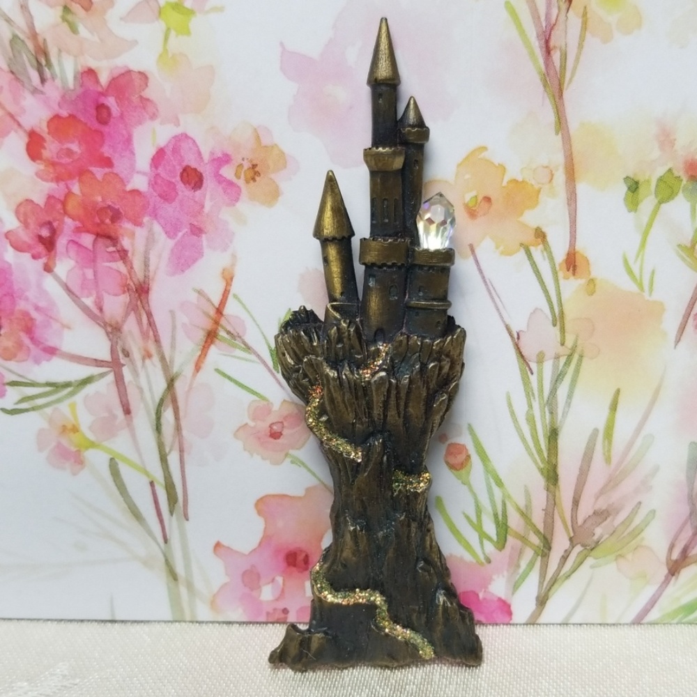SALE! Vintage Antique Gold Color Castle Brooch! - Picture 2 of 4